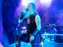 Amin-Amarth-Rockharz-by-Bjoern-Klemme-12